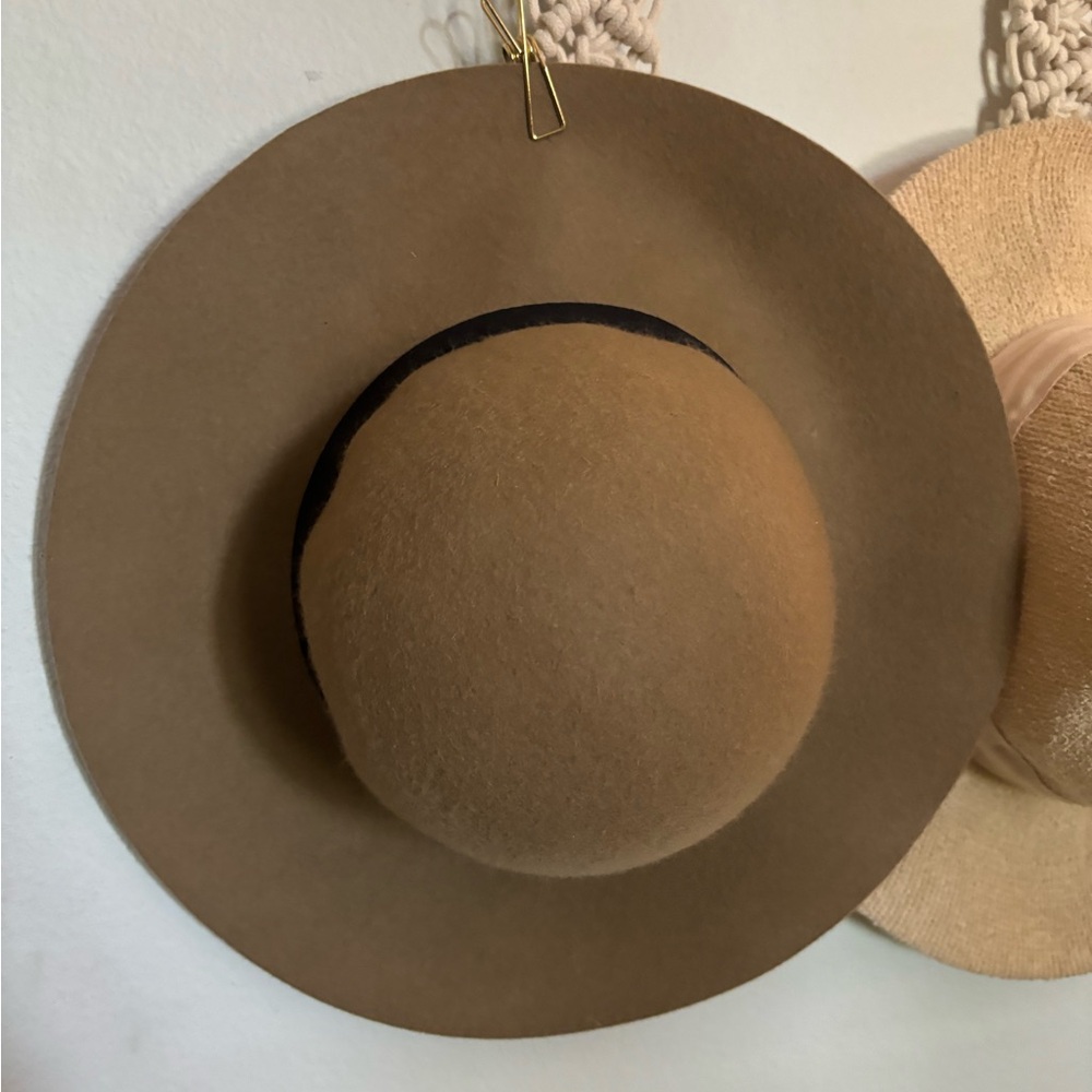 Women’s Floopy hat - Picture 2 of 5